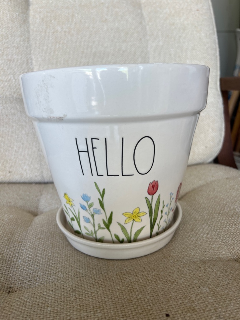 White Floral 'HELLO' Ceramic Planter